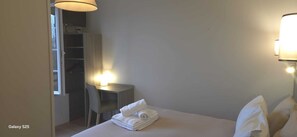 Classic Double Room, Garden View