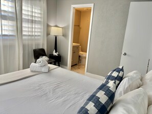 Bügeleisen/Bügelbrett, Reisekinderbett, kostenloses WLAN, Bettwäsche