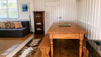 Family Cottage, Mountain View | Dining room