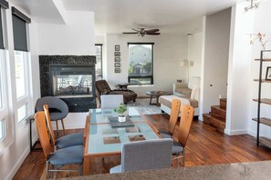 Interior - Chic Downtown SD Hub for Families and Friends (San Diego)