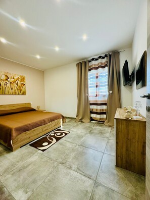 Iron/ironing board, WiFi, bed sheets - GAETA HOUSE (Cicirata)