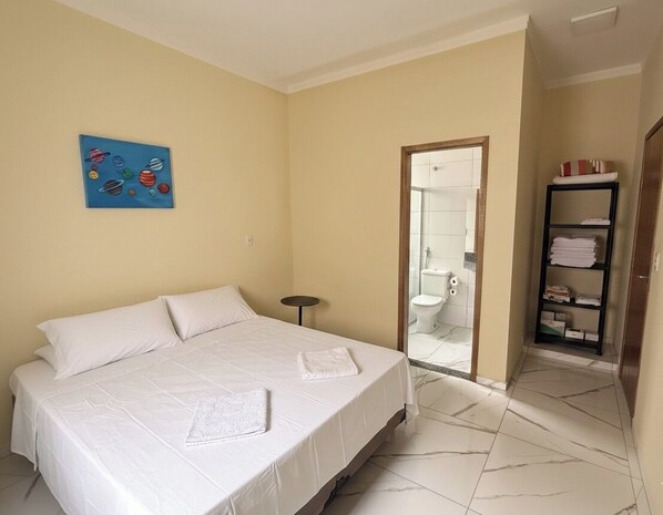 3 chambres, Wi-Fi gratuit, draps fournis