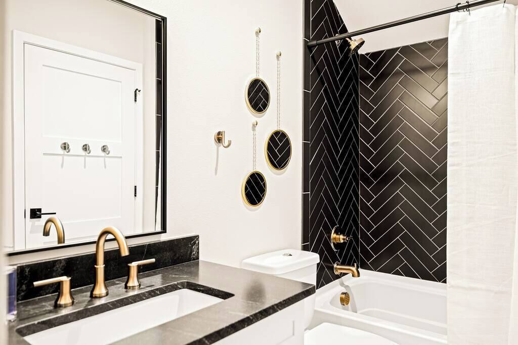 Doccia, asciugacapelli, asciugamani