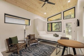 9 bedrooms, WiFi, bed sheets - The Ultimate 9-Cabin Retreat | Lostfork Basecamp (Grant)