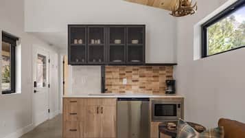 Microwave, coffee/tea maker, toaster, cookware/dishes/utensils