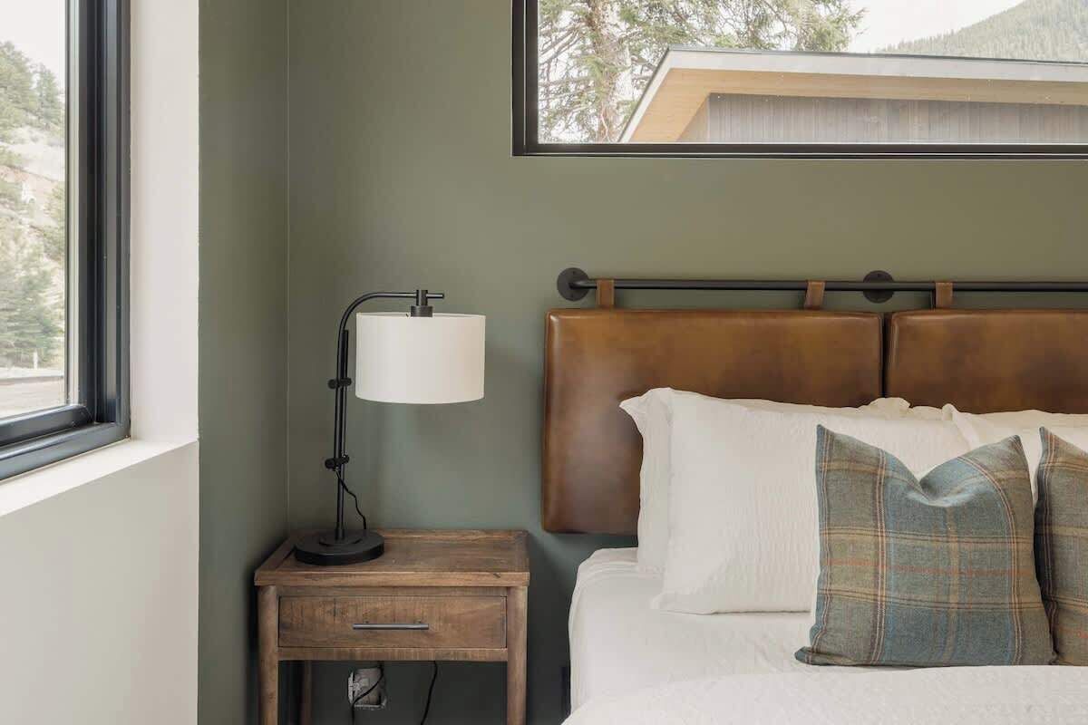 Strykjärn/strykbräda, wi-fi och sängkläder