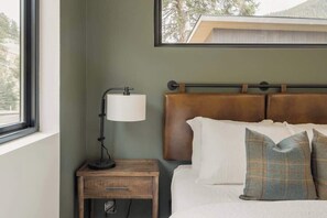 Strykjärn/strykbräda, wi-fi och sängkläder