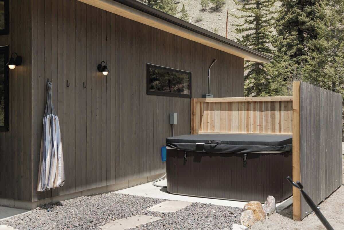 Bañera de hidromasaje al aire libre