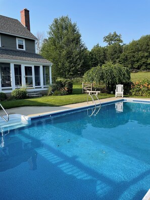 Pool - Serene 4 bedroom house in Henniker near New England College. (Henniker)