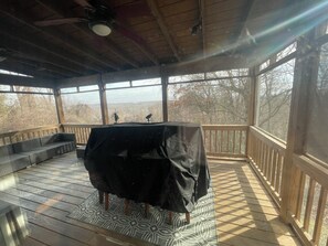 Terrace/patio - Spacious 4-bedroom house with pool access in La Plata with beautiful nature view (La Plata)