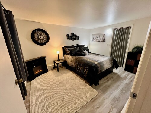 Alaska Tucked Inn-The Nest ; 
Gorgeous apartment in the outskirts of Fairbanks