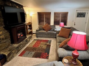 TV, fireplace - Alaska Tucked Inn-The Nest ; 
Gorgeous apartment in the outskirts of Fairbanks (Fairbanks)