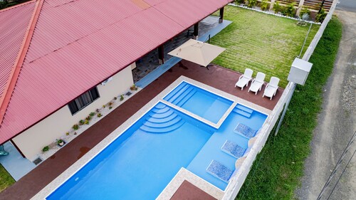 Wonderful 4-bedroom villa with AC in peaceful - Villa Abigail La Fortuna