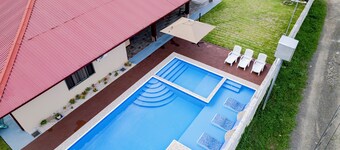 Wonderful 4-bedroom villa with AC in peaceful - Villa Abigail La Fortuna