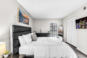 2 bedrooms, desk, iron/ironing board, travel crib - Family Friendly 2 Bed in Fort Lauderdale (Fort Lauderdale)