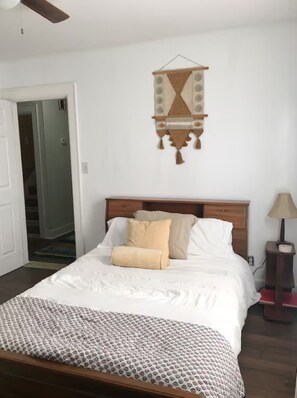WiFi, bed sheets - Old School Chattanooga Charm, Pet Friendly and 4 mins from Downtown! (Chattanooga)