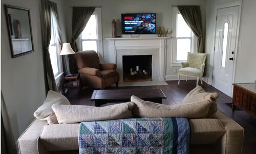 Old School Chattanooga Charm, Pet Friendly and 4 mins from Downtown!