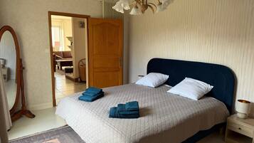 4 chambres, fer et planche Ă repasser, lit parapluie, Wi-Fi gratuit