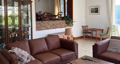 A 168m² house for 7 to 11 people with garden and private river