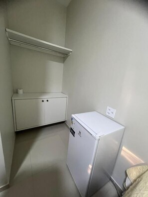 Kamar Quadruple Basic, pemandangan kebun | Interior