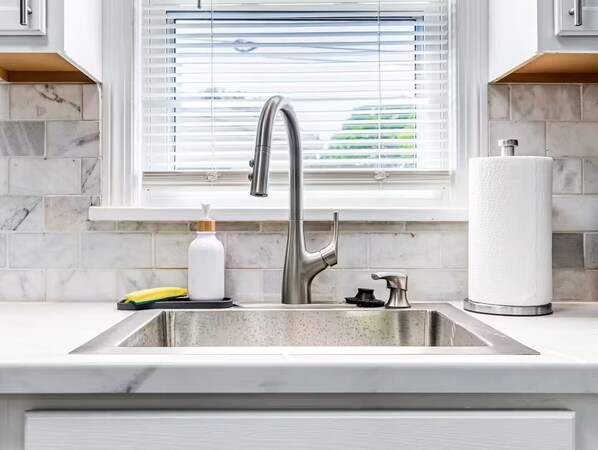 Towels, soap, toilet paper - Upscale 2BR Retreat Near CVNP & Downtown Falls (Cuyahoga Falls)