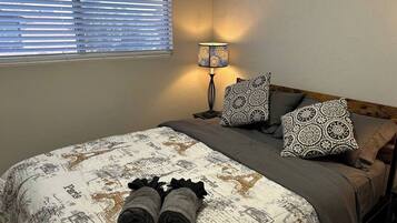 Desk, iron/ironing board, free WiFi, bed sheets