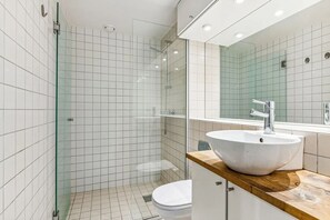 Towels, toilet paper