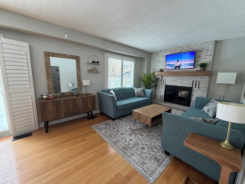 Serene Lake Ontario Retreat • Entire Home Near Trails & Beach.