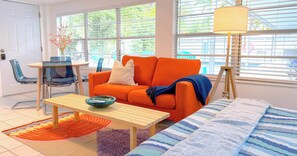 Interior - Lazy Cabana- Pool, Canal, Wilton Drive (Oakland Park)
