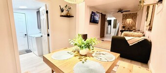 Peaceful 3BR St Cloud Retreat • XL Parking • parks & beach nearby • downtown