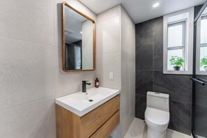 Bathroom - The Mixte | Free Parking | Pet Friendly | AC (Montreal)