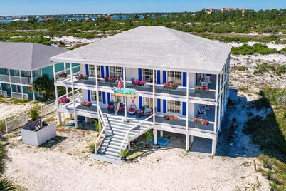 Whole Beach Triplex w Decks, Views and Space