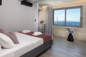4 bedrooms, iron/ironing board, travel cot, free WiFi - White Stone Elegance with Pool, Jacuzzi & Golden Sunsets (Chania)