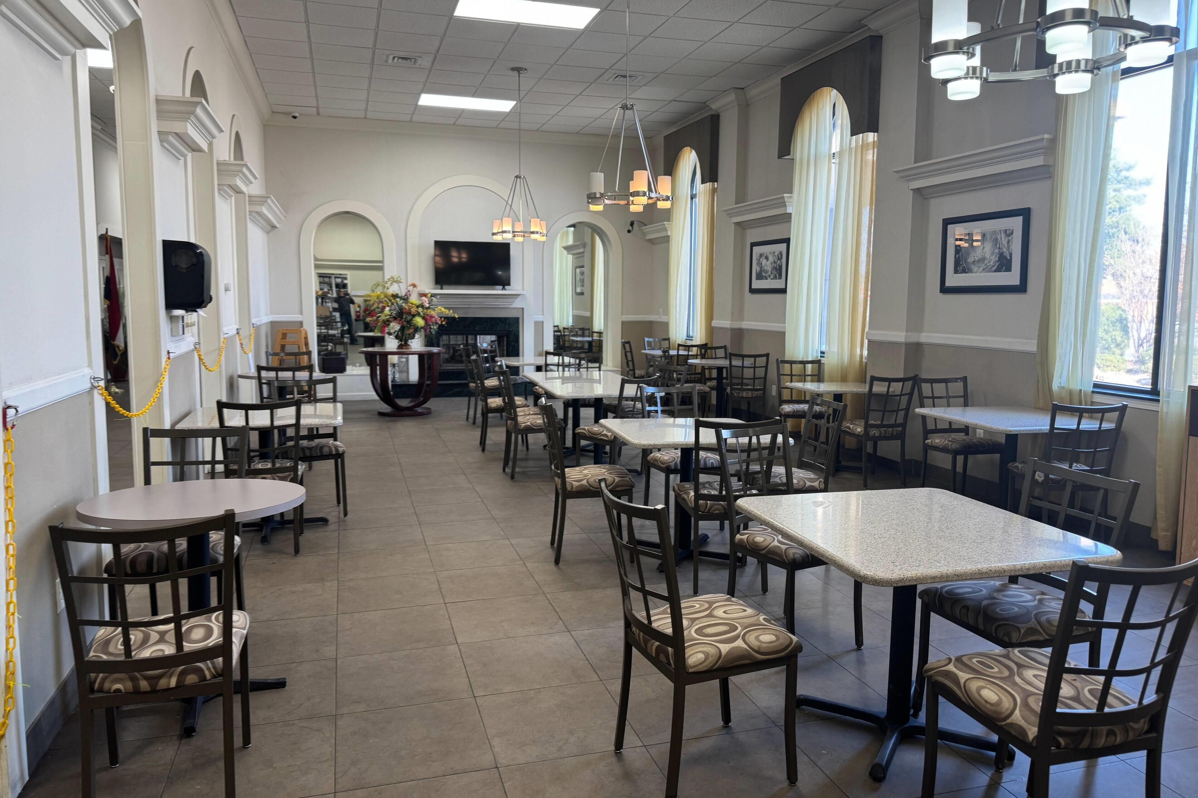 Free daily English breakfast