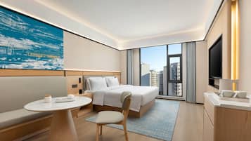 Room, 1 King Bed, Non Smoking (Elegant)