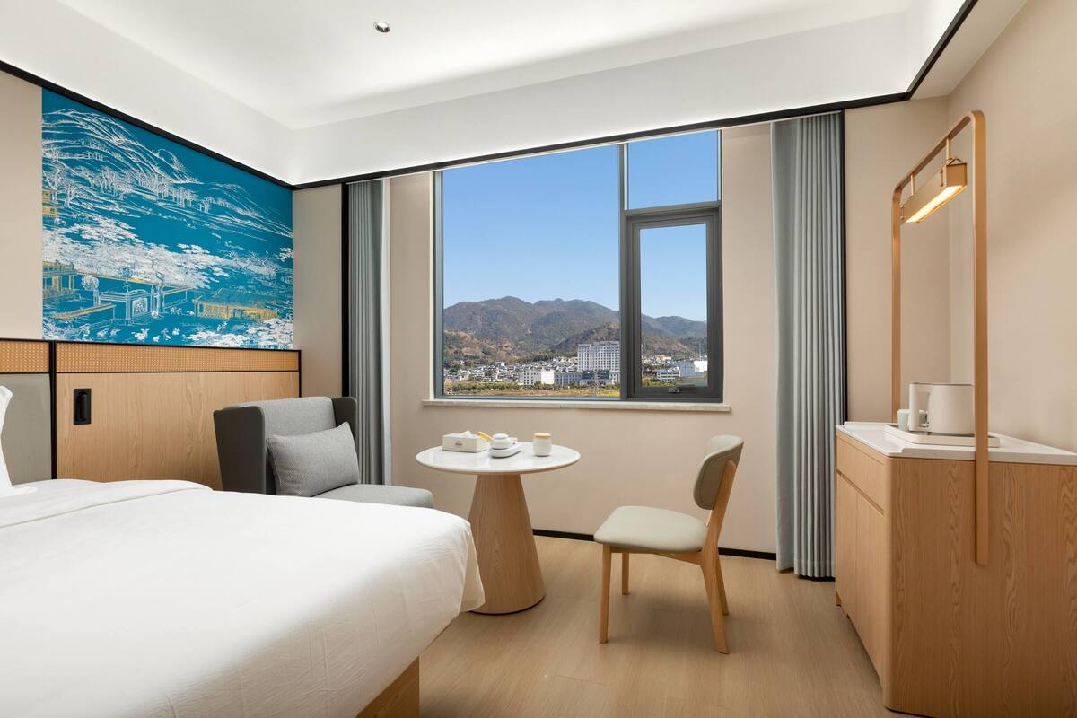 Room, 1 King Bed, Non Smoking (Tea Art Room)