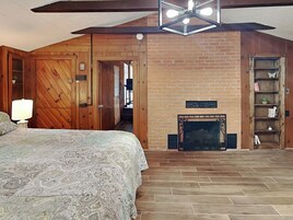 House (2 Bedrooms) | Property amenity