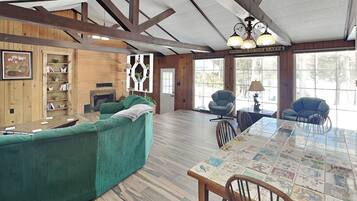 House (2 Bedrooms) | Property amenity