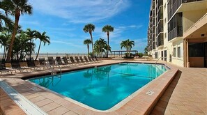 Apartment - Beach Watch in Bonita Springs (Fort Myers Beach)