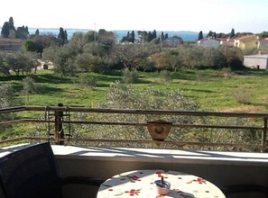 Outdoor dining - Apartments Lighthouse -(A4) - TwoBedroom Apartment with Sea View (Fazana)