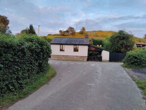 Exterior - Hebron Rural cottage in an old chapel (Denbigh)
