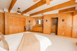 5 bedrooms, free WiFi, bed sheets