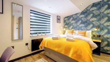 10 bedrooms, iron/ironing board, travel cot, WiFi