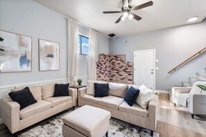 Una Smart TV, libros