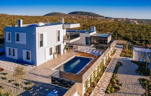 Exterior - Amazing home in Sukosan with private swimming pool, can be inside or outside (Sukosan)