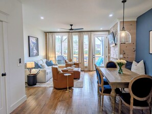 Unclassified image, 4 of 42, button