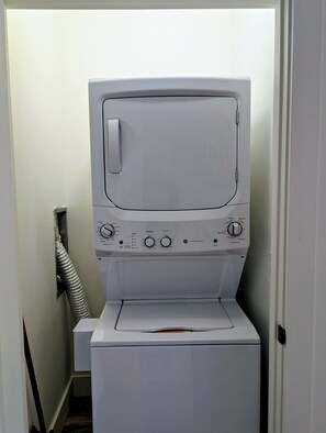 Unclassified image, 5 of 42, button