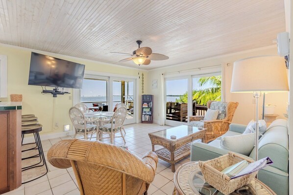 Fernseher, DVD-Player