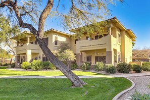 Exterior - Snowbird Escape w/ Pool! 4 Mi to Kierland Commons (Scottsdale)
