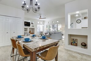Dining - Snowbird Escape w/ Pool! 4 Mi to Kierland Commons (Scottsdale)